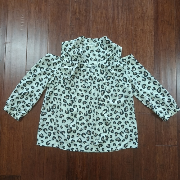 Monteau women's‎ blouse Leopard Print Off Shoulder 3/4 sleeve buttons Size L - Picture 4 of 14